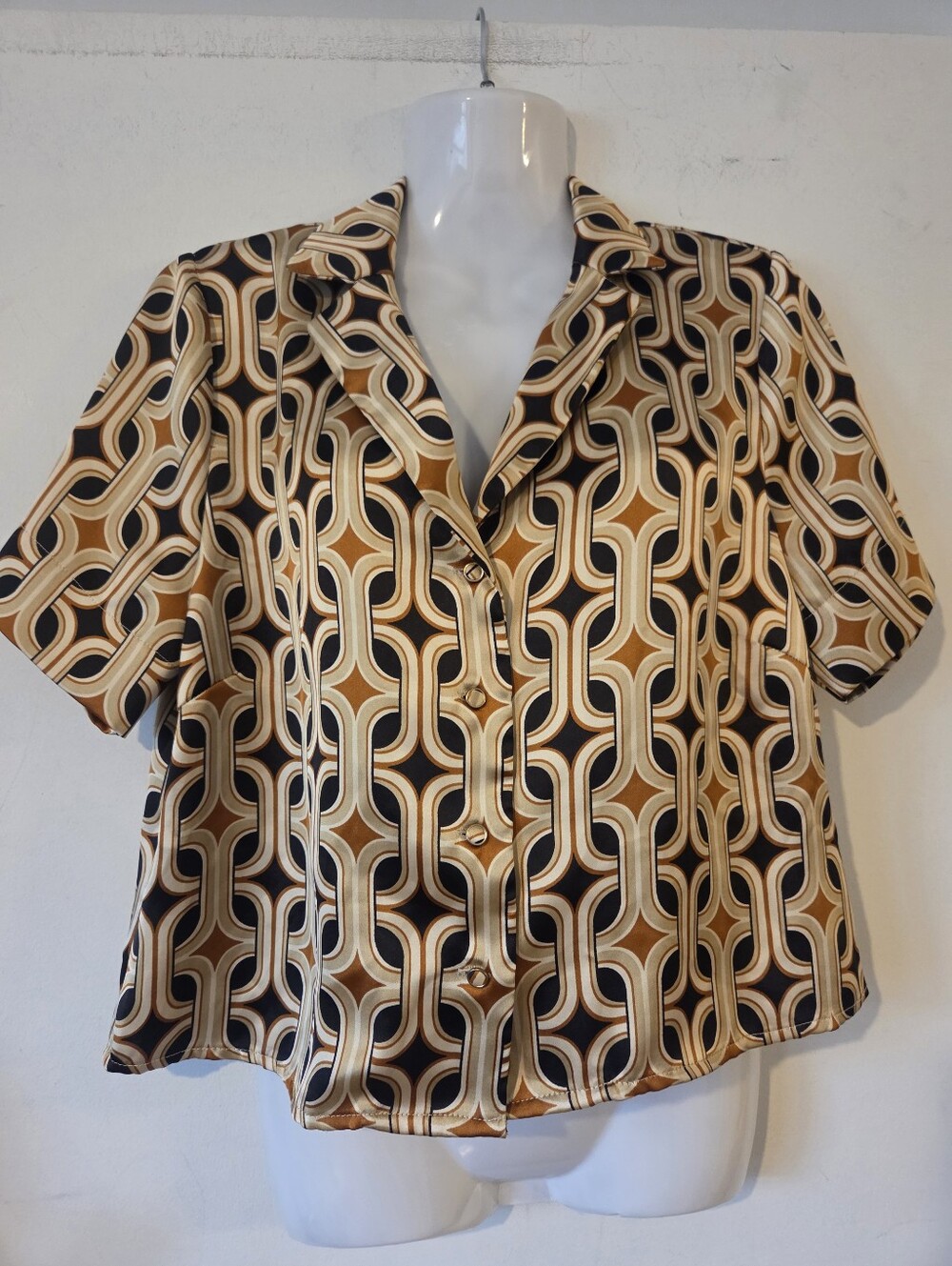 Bailey 44 Retro Chain Print Cropped Blouse